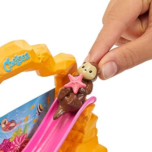 Barbie Club Chelsea Doll and Aquarium Playset 6-inch Brunette with for 3 to 7 Year Olds