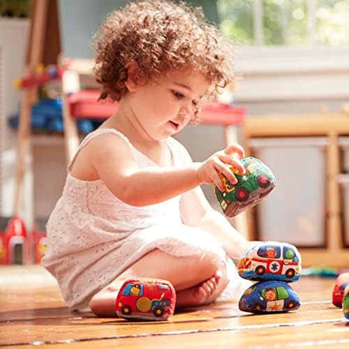 Melissa & Doug Melissa Doug Take-Along Town Play Mat 19.25 x 14.25 inches With 9 Soft Vehicle