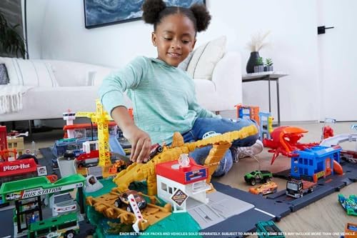 Hot Wheels City Toy Track Set Downtown Express Car Wash Playset