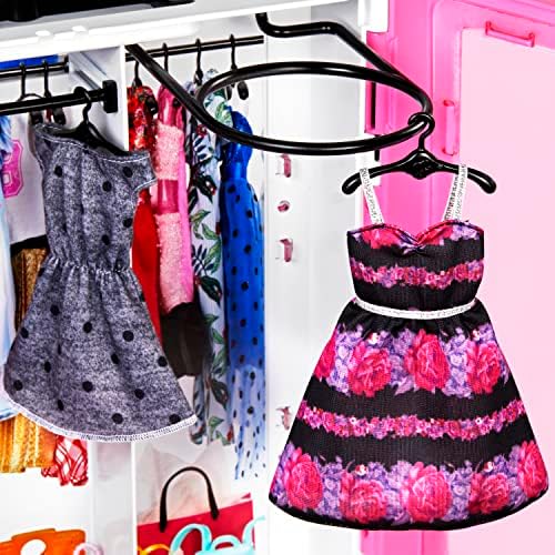 Barbie Fashionistas Doll Ultimate Closet Playset