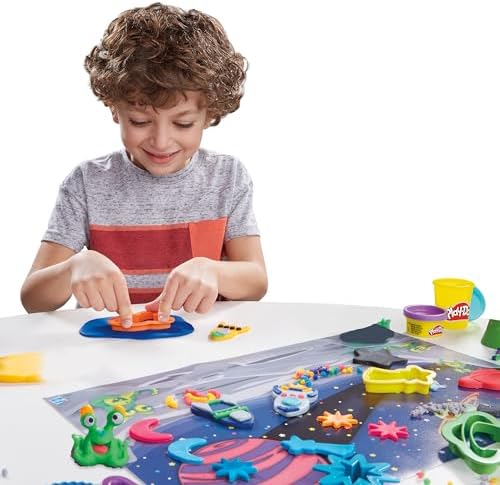 Play-Doh Stars 'n Space Tool Kit Outer Space Toy for 3 Years and Up with Playmat and 8
