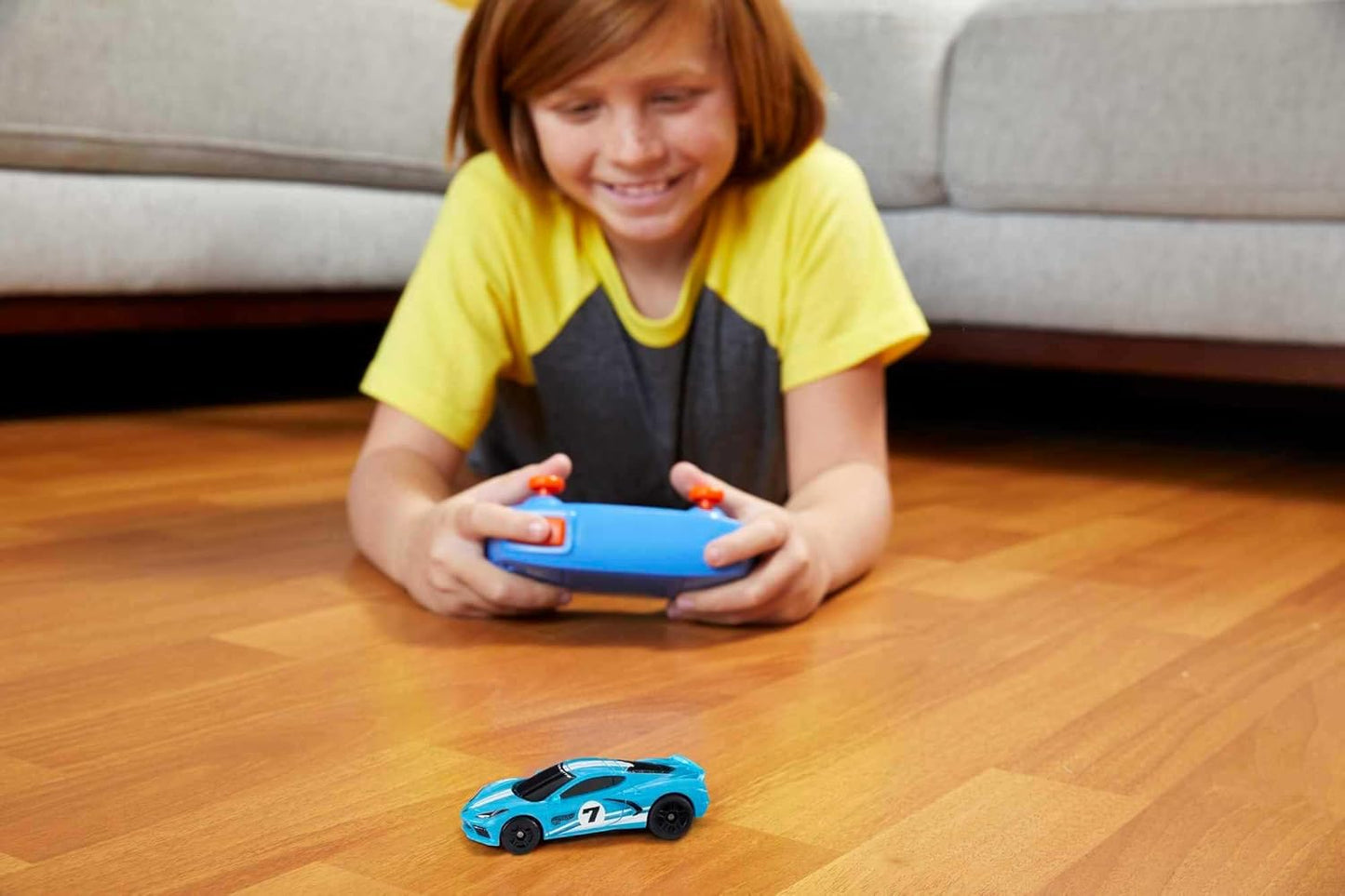 Hot Wheels Toy Car RC C8 Corvette in 164 Scale Remote-Control Vehicle