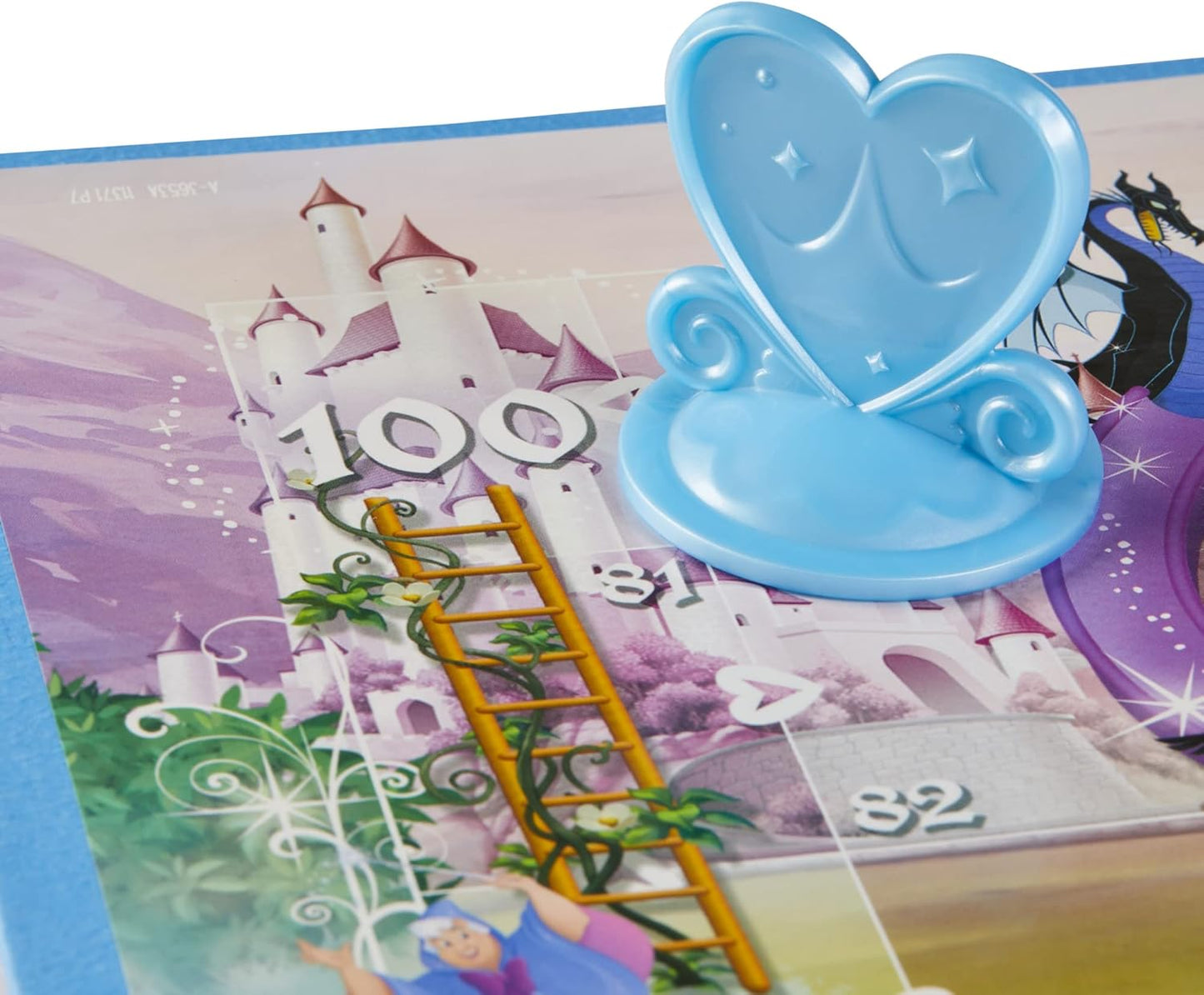 Hasbro Gaming Chutes and Ladders Disney Princess Edition Board Game