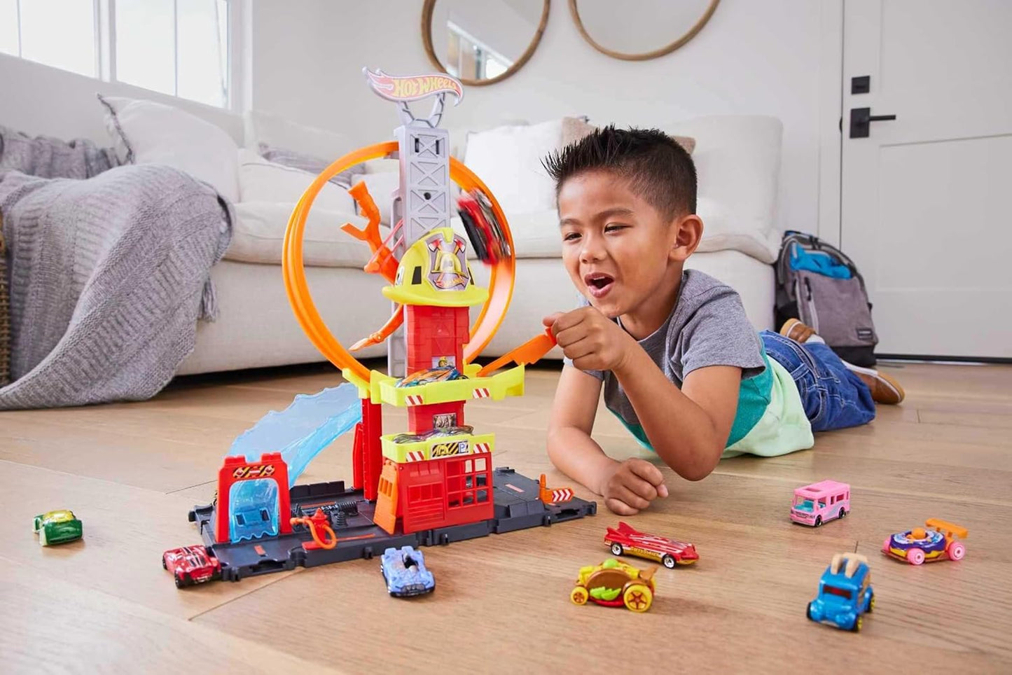 Hot Wheels City Toy Car Track Set Super Loop Fire Station 164 Scale Firetruck Connects to