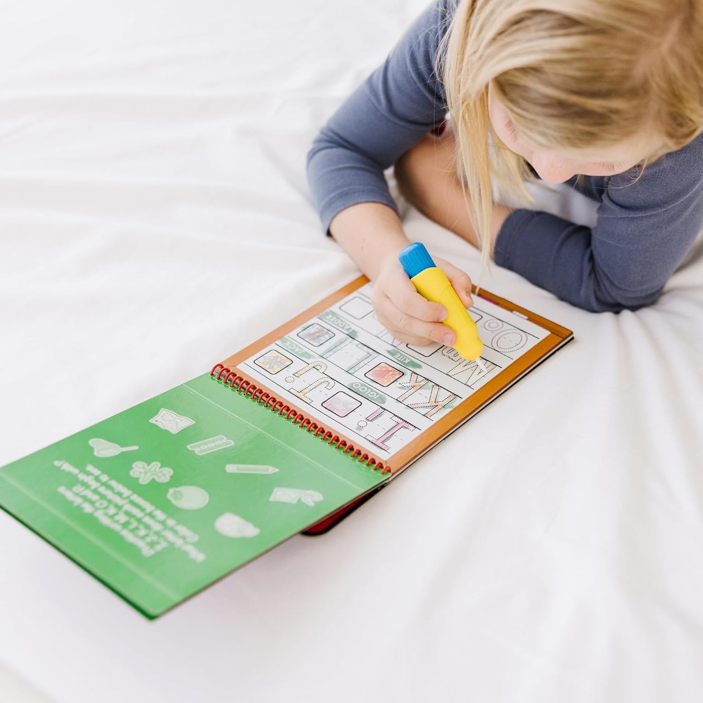 Melissa & Doug Melissa Doug On the Go Water Wow Reusable Water-Reveal Activity Pad -