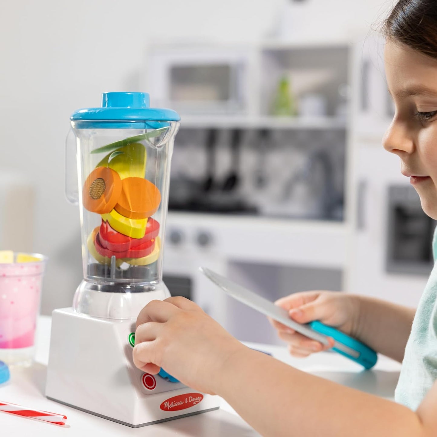 Melissa & Doug Melissa Doug Smoothie Maker Blender Set with Play Food - 22 Pieces