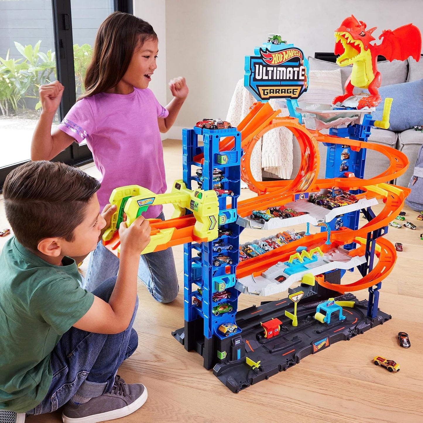 Hot Wheels City Ultimate Garage Track Set with 2 Die-Cast Toy Cars Car-Eating Dragon Stores 50 Vehicle