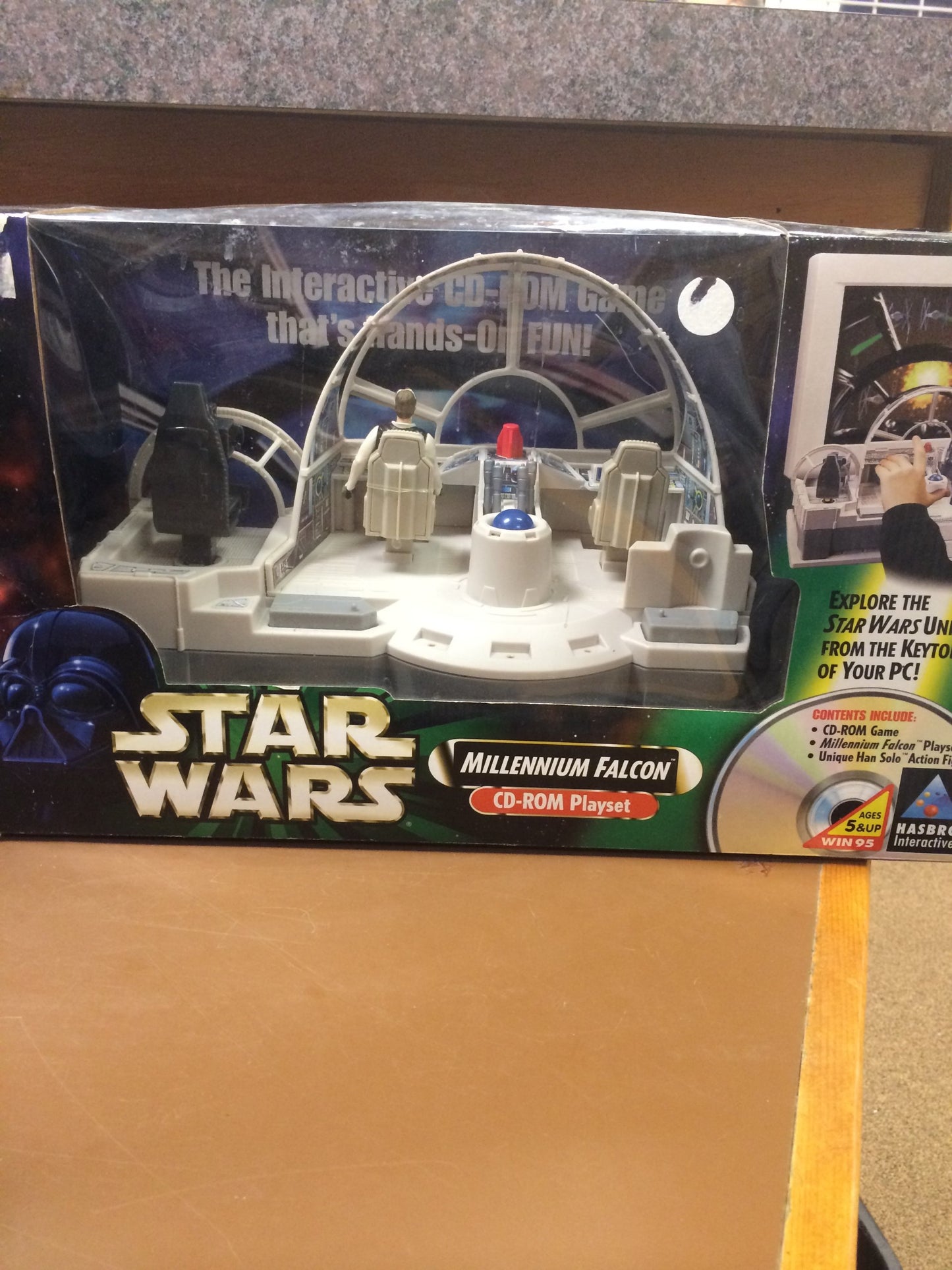 Star Wars : Millennium Falcon Playset - PC
