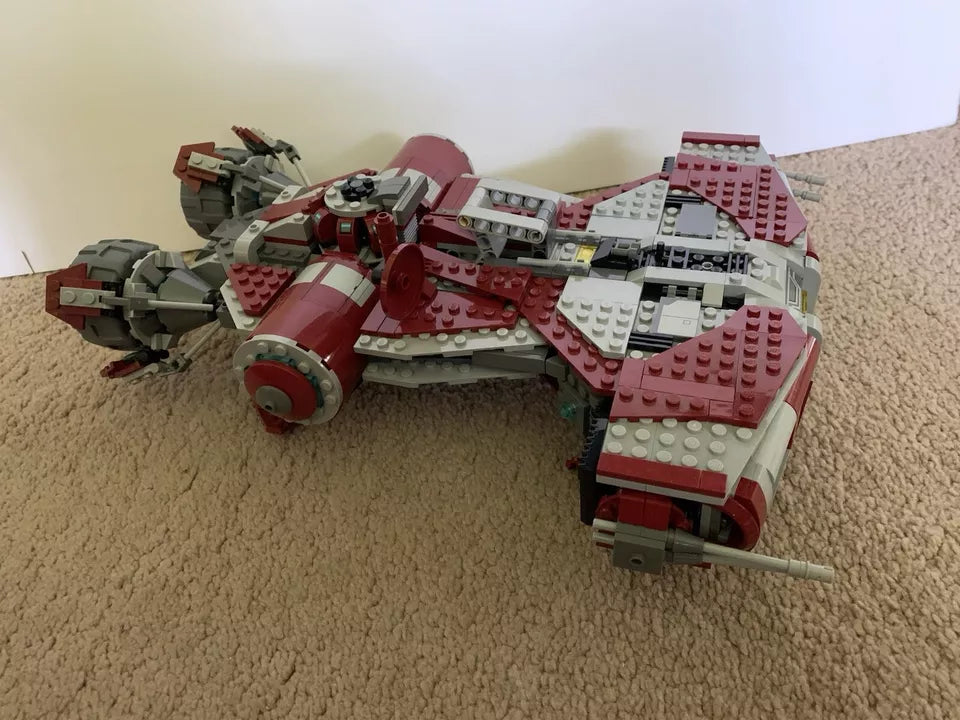 Star Wars LEGO 75025 Jedi Defender Class Cruiser – 75025