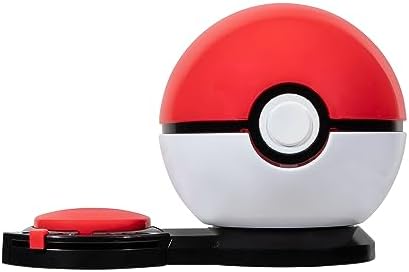 Pokemon Attack Axew Poke Ball vs. Totodile Net Ball Small PKW3164