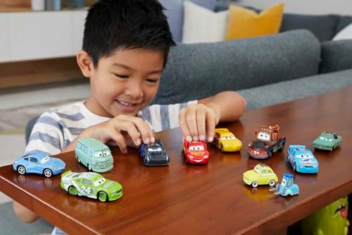 Mattel Disney and Pixar Cars Mack Hauler 13-inch Toy Transporter Truck with Ramp Carry Storage for 12 Vehicle