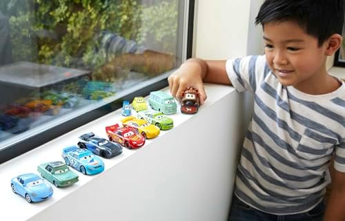 Mattel Disney and Pixar Cars Mack Hauler 13-inch Toy Transporter Truck with Ramp Carry Storage for 12 Vehicle