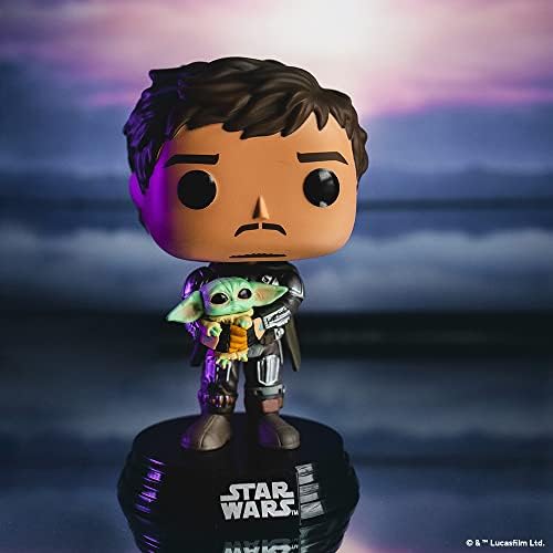 Funko POP Funko Star Wars The Mandalorian - Mandalorian Din Djarrin Holding The Child