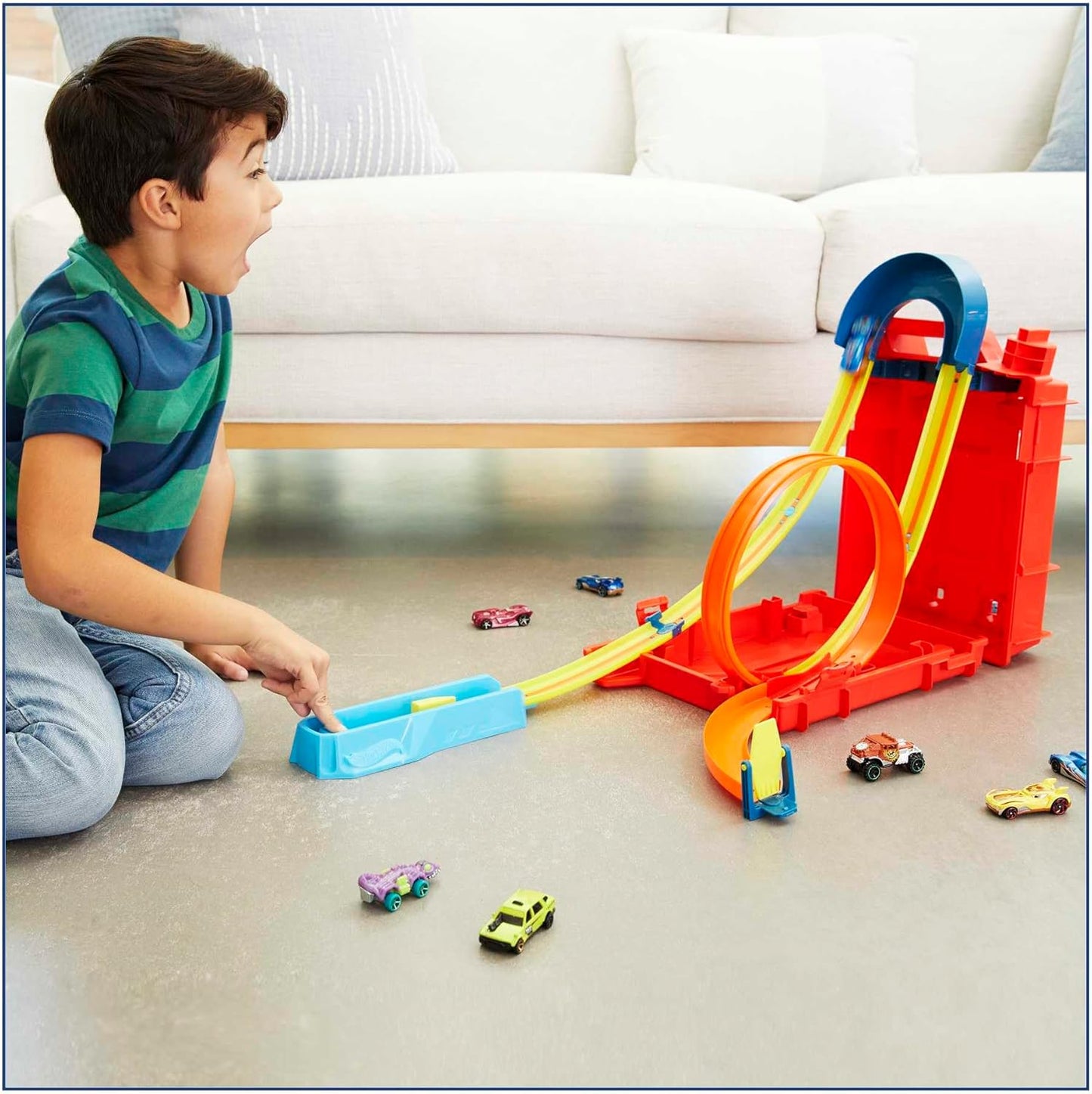 Hot Wheels Toy Car Track Set Track Builder Unlimited Playset Fuel Can Stunt Box 14 Component Parts & 1:64 Scale Vehicle – 14