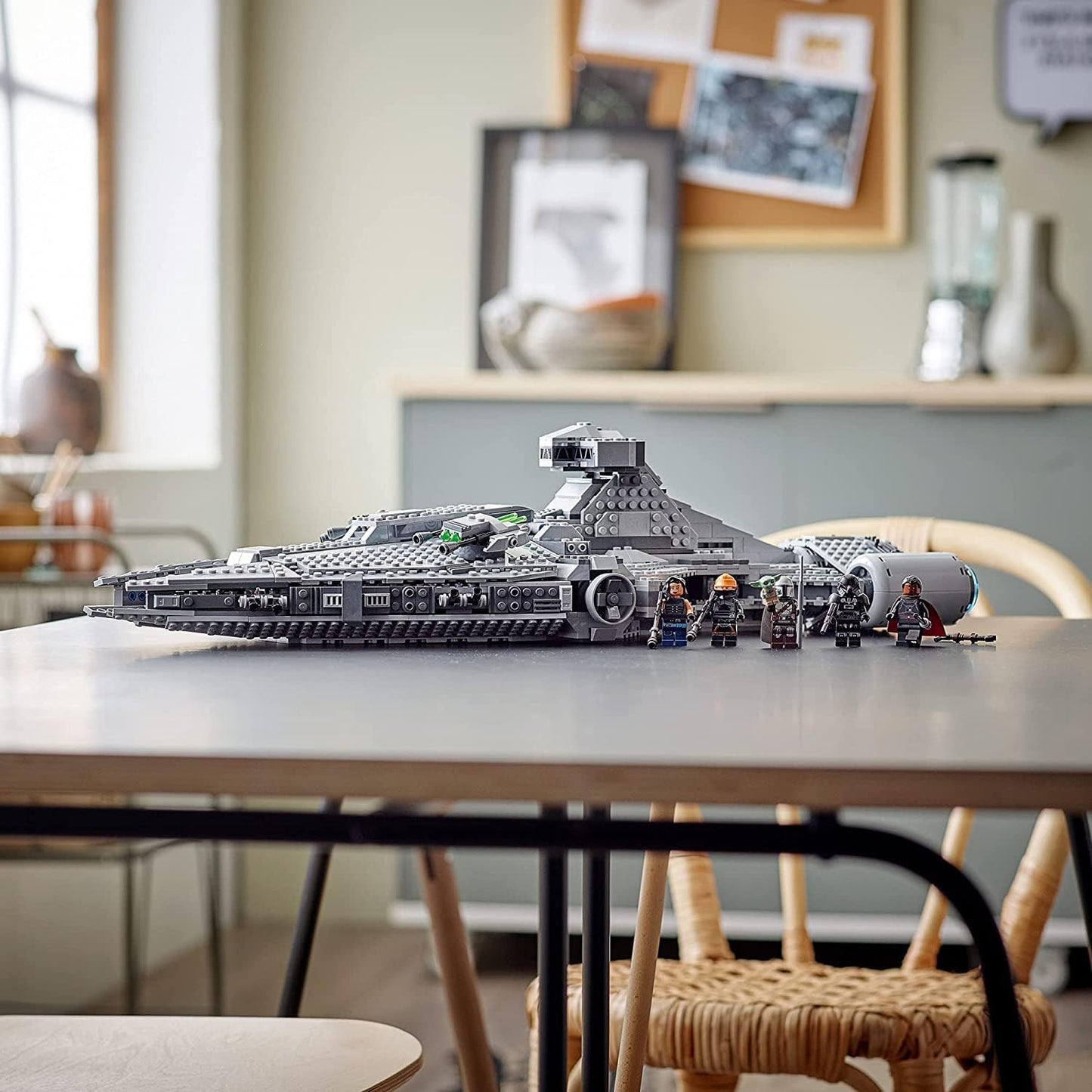 Star Wars LEGO : The Mandalorian Imperial Light Cruiser 75315 (1336 Pieces) – 75315