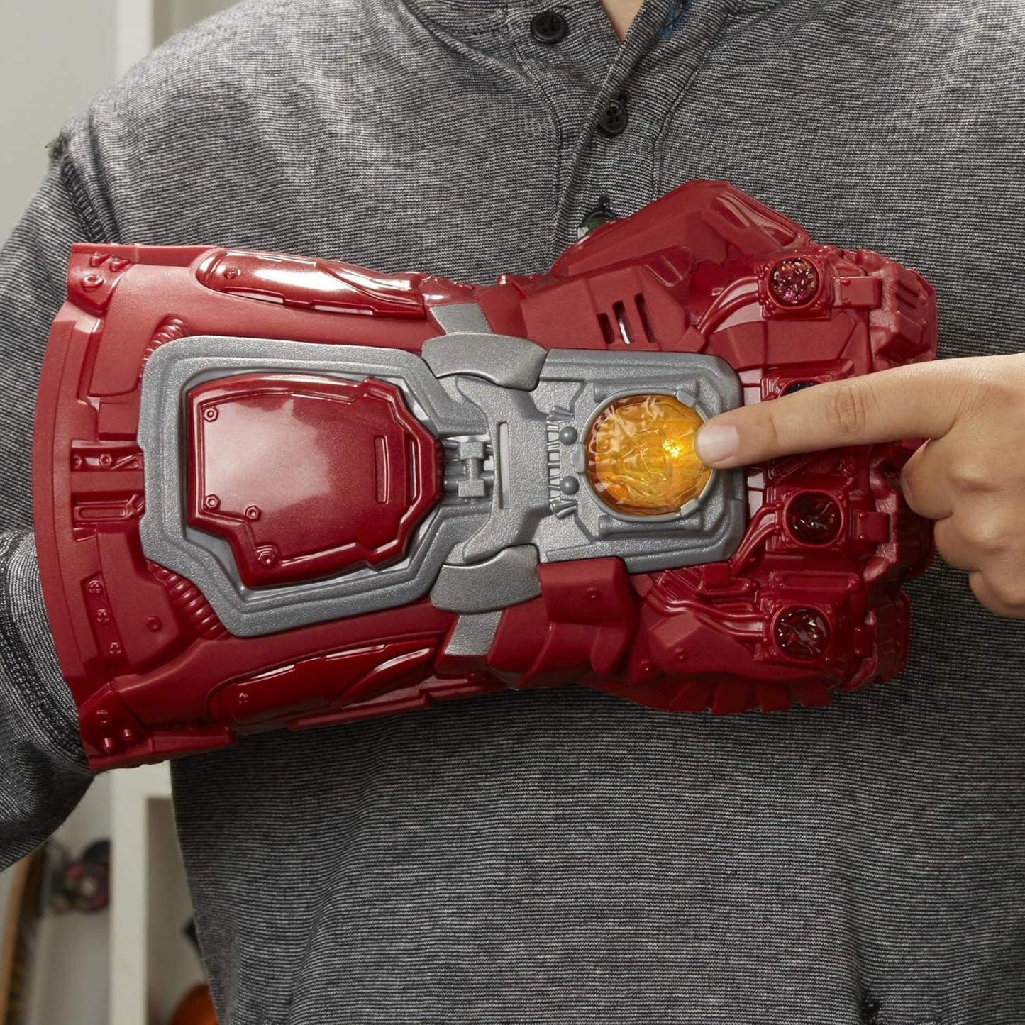 Marvel Studios Avengers Endgame Red Infinity Gauntlet Electronic Fist Roleplay Toy Lights