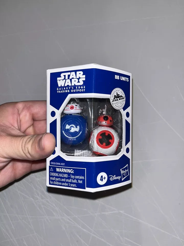 Star Wars : GalaxyAA"A"s Edge Trading Outpost Blue and Red